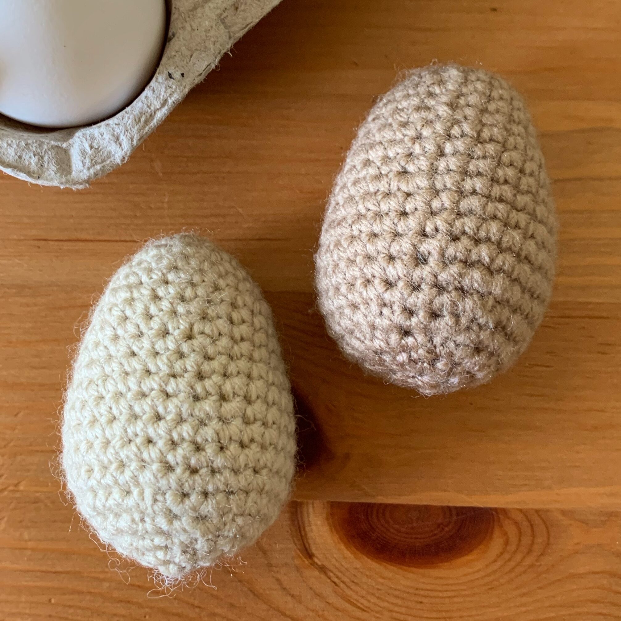Free Egg Crochet Pattern, Beginner Friendly Scrap Yarn Tutorial